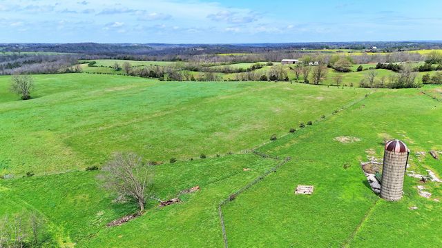 2300 Oregon Road, Salvisa, KY 40372