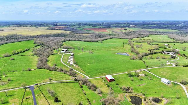 2300 Oregon Road, Salvisa, KY 40372