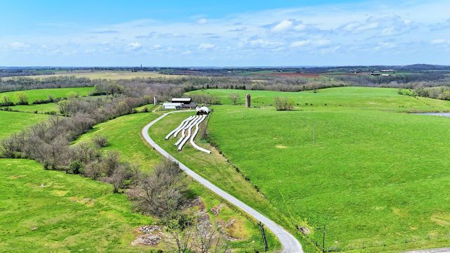 2300 Oregon Road, Salvisa, KY 40372