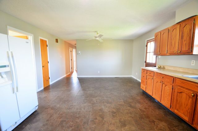 2300 Oregon Road, Salvisa, KY 40372