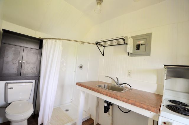 2300 Oregon Road, Salvisa, KY 40372