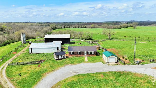 2300 Oregon Road, Salvisa, KY 40372