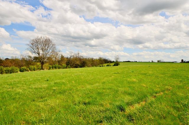 2300 Oregon Road, Salvisa, KY 40372