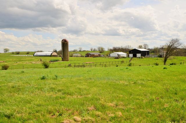 2300 Oregon Road, Salvisa, KY 40372