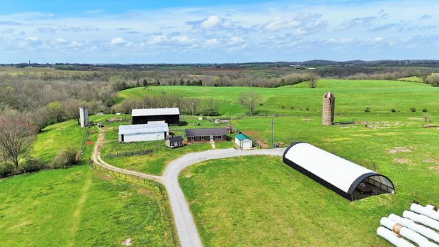 2300 Oregon Road, Salvisa, KY 40372