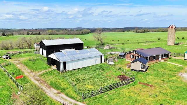 2300 Oregon Road, Salvisa, KY 40372