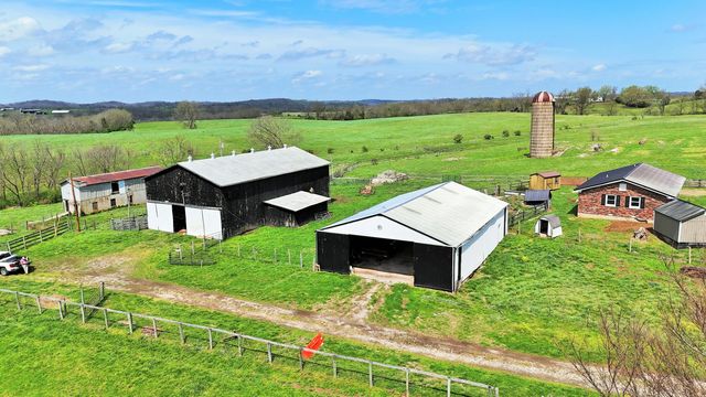 2300 Oregon Road, Salvisa, KY 40372