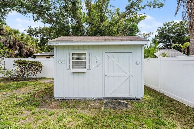 9036 109TH TERRACE, Seminole, FL 33777