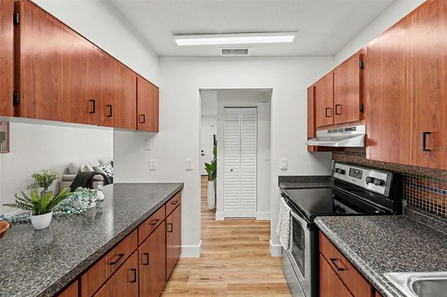9036 109TH TERRACE, Seminole, FL 33777