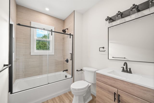 13 EAST 32ND ST, Bayonne, NJ 07002