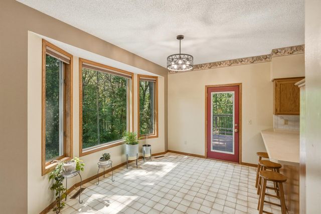 6973 4th Street Circle N, Oakdale, MN 55128