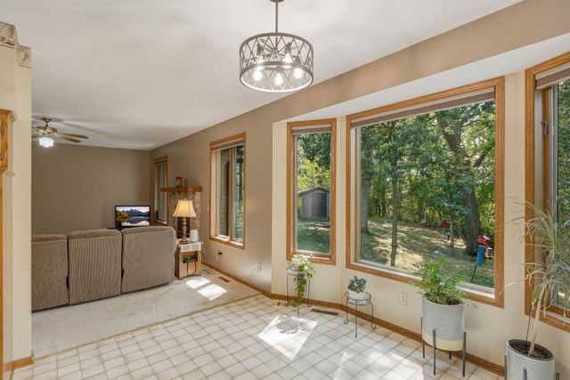 6973 4th Street Circle N, Oakdale, MN 55128