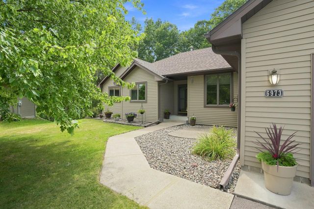6973 4th Street Circle N, Oakdale, MN 55128