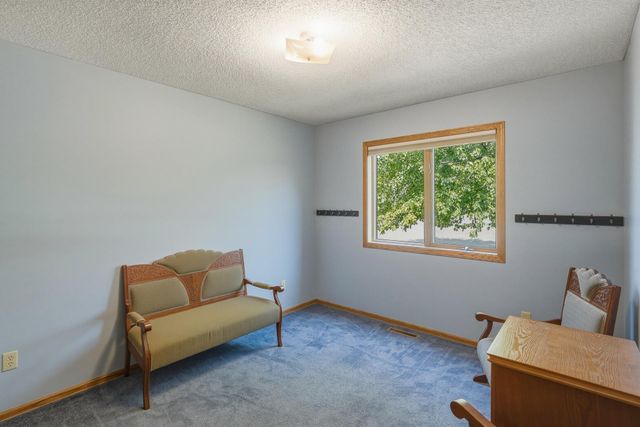 6973 4th Street Circle N, Oakdale, MN 55128