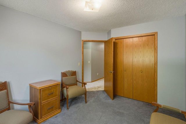 6973 4th Street Circle N, Oakdale, MN 55128