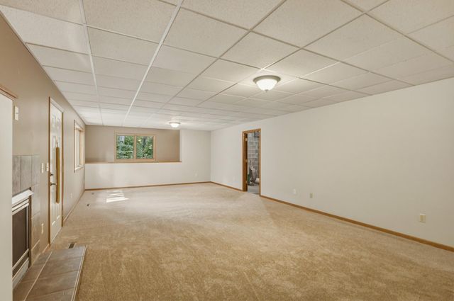 6973 4th Street Circle N, Oakdale, MN 55128