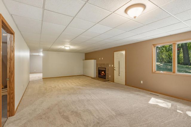 6973 4th Street Circle N, Oakdale, MN 55128