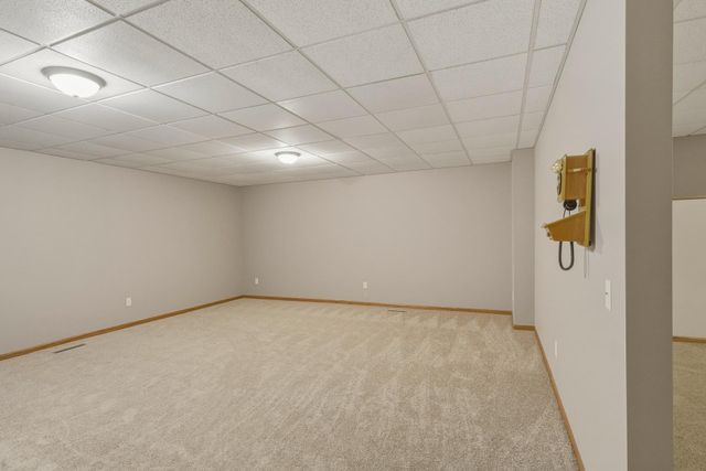 6973 4th Street Circle N, Oakdale, MN 55128