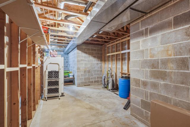 6973 4th Street Circle N, Oakdale, MN 55128