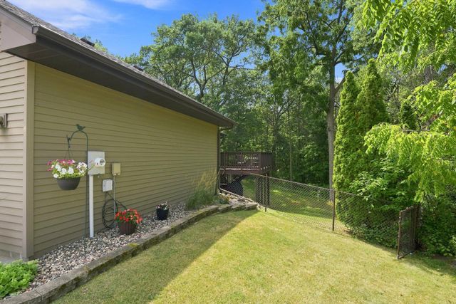 6973 4th Street Circle N, Oakdale, MN 55128