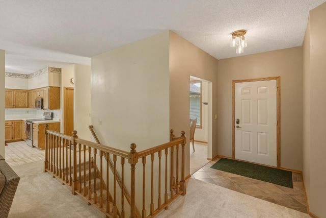 6973 4th Street Circle N, Oakdale, MN 55128
