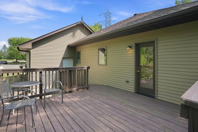 6973 4th Street Circle N, Oakdale, MN 55128