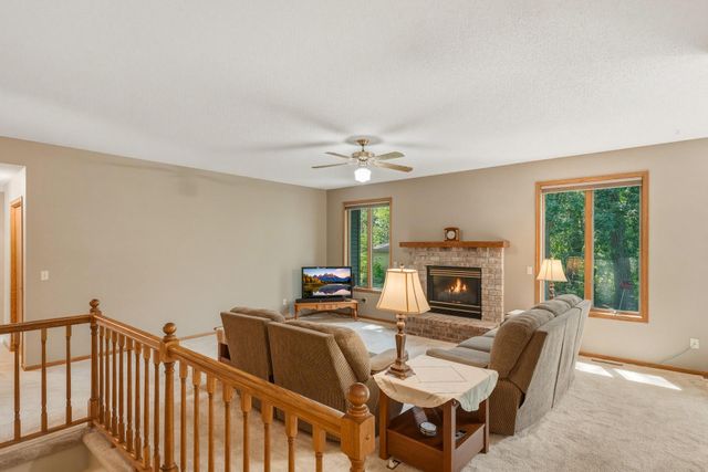6973 4th Street Circle N, Oakdale, MN 55128