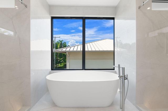 2035 Intracoastal Drive, Fort Lauderdale, FL 33305