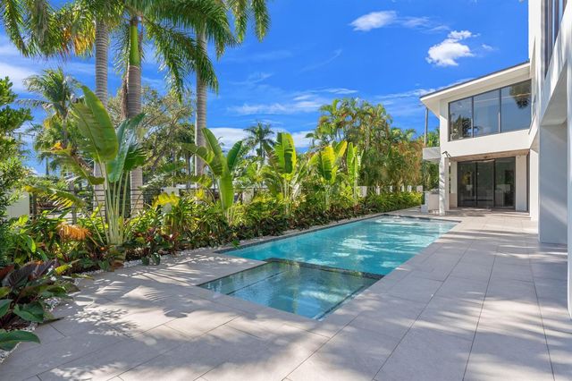 2035 Intracoastal Drive, Fort Lauderdale, FL 33305