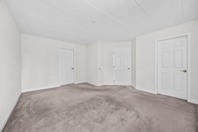 5645 S Cass Avenue 102, Westmont, IL 60559