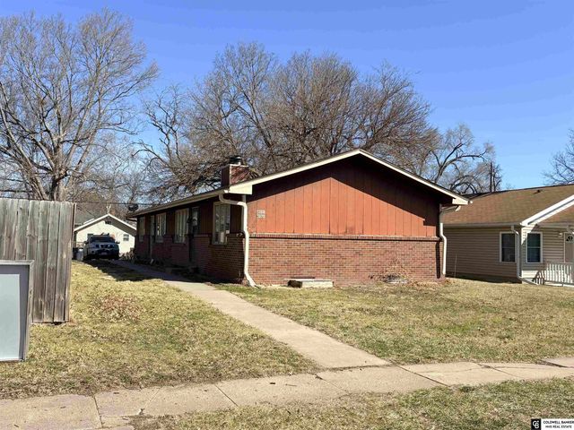 3268 Y Street, Lincoln, NE 68503