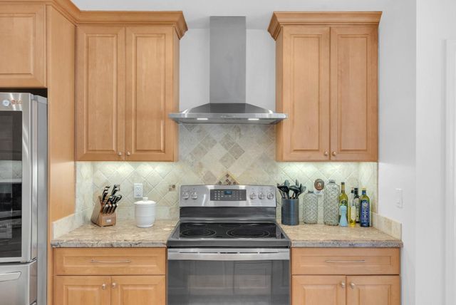 1117 Rainier Avenue, Pacifica, CA 94044