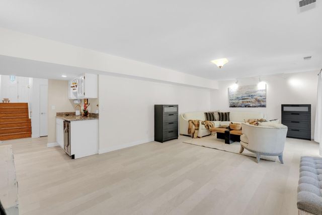 1117 Rainier Avenue, Pacifica, CA 94044