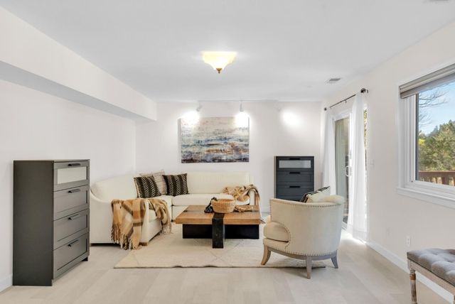 1117 Rainier Avenue, Pacifica, CA 94044