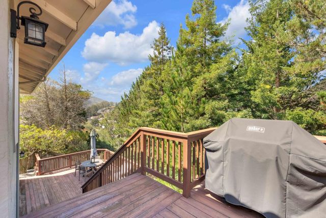 1117 Rainier Avenue, Pacifica, CA 94044