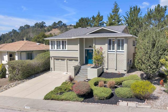 1117 Rainier Avenue, Pacifica, CA 94044