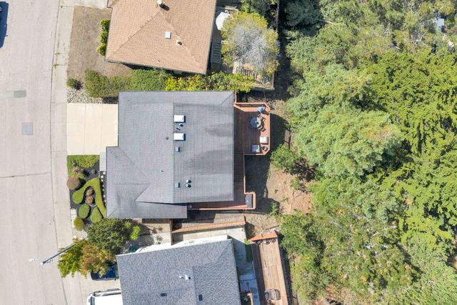 1117 Rainier Avenue, Pacifica, CA 94044