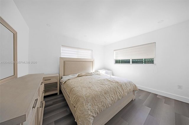 490 W 33rd Place, Hialeah, FL 33012
