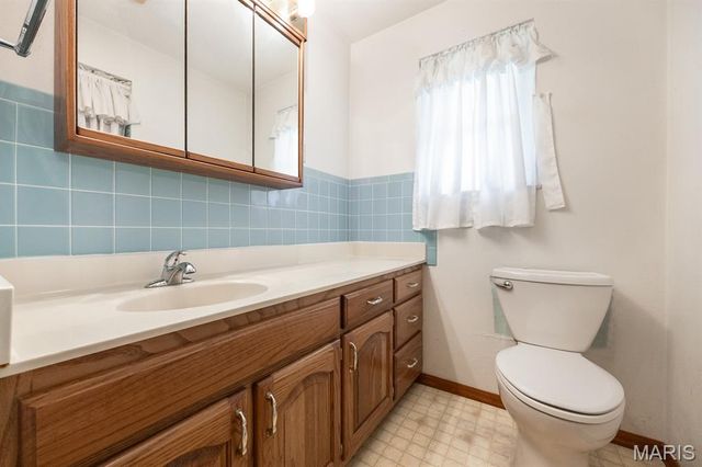 1816 Menard Drive, Belleville, IL 62220