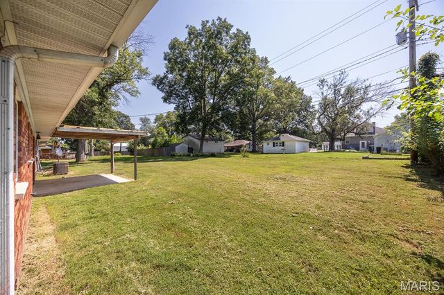 1816 Menard Drive, Belleville, IL 62220