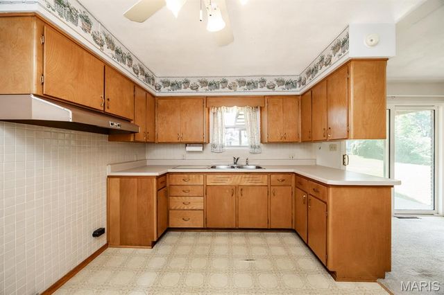 1816 Menard Drive, Belleville, IL 62220