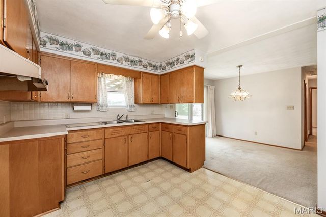 1816 Menard Drive, Belleville, IL 62220