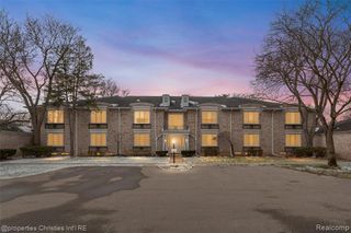 40750 Woodward Avenue 25, Bloomfield Hills, MI 48304
