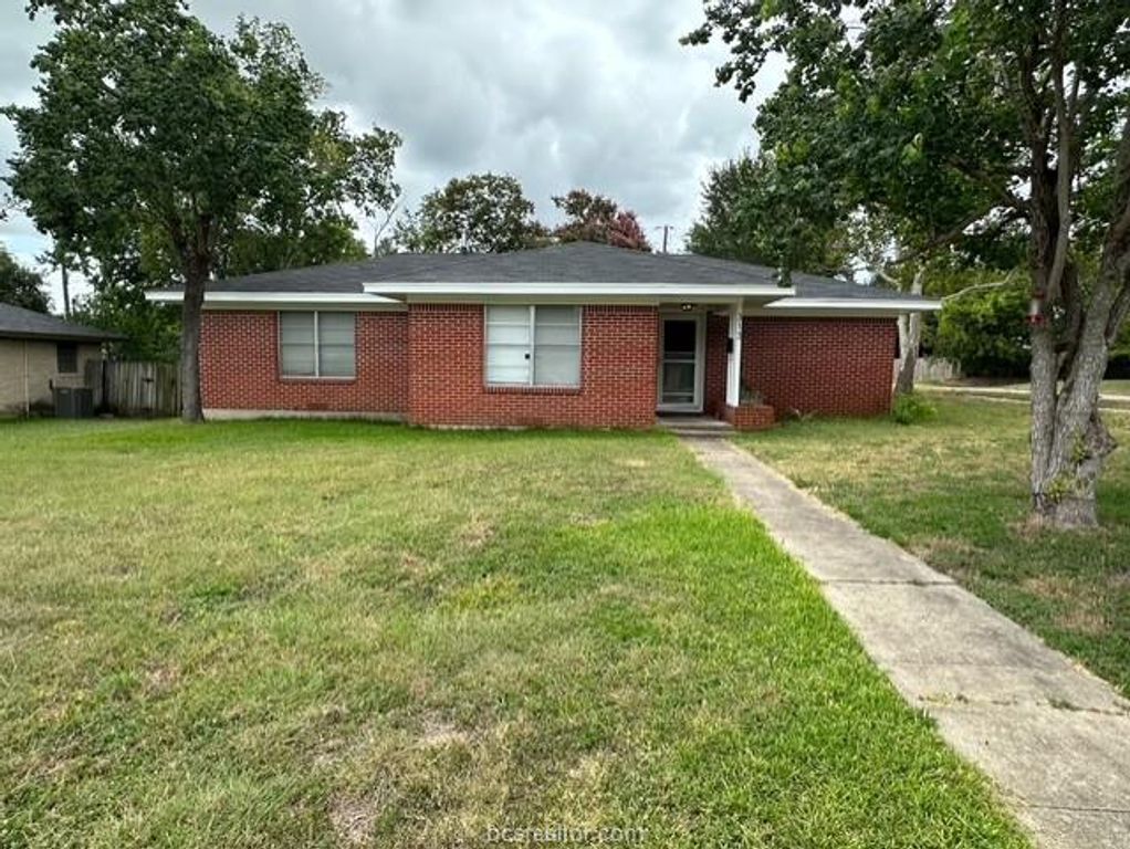 313 Laurel Street, Bryan, TX 77801