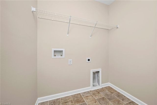 911 Maxine Street, Kernersville, NC 27284