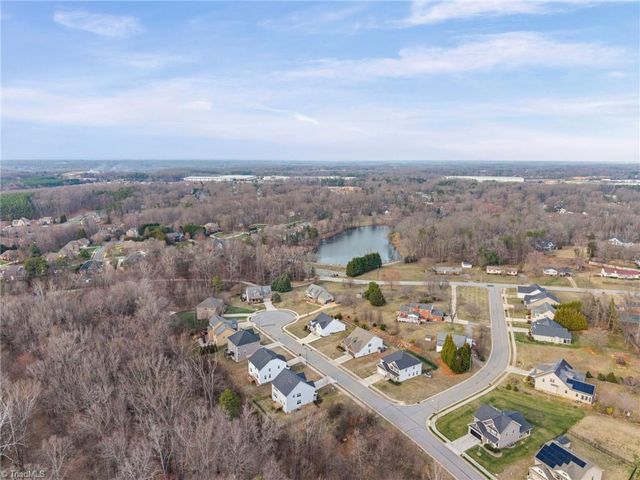 911 Maxine Street, Kernersville, NC 27284