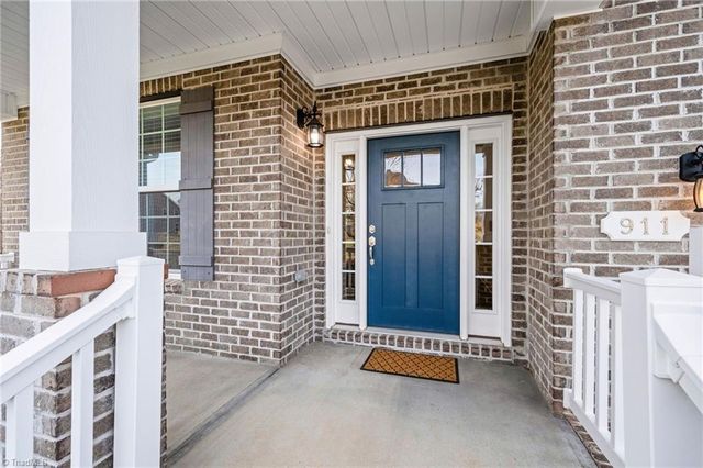 911 Maxine Street, Kernersville, NC 27284