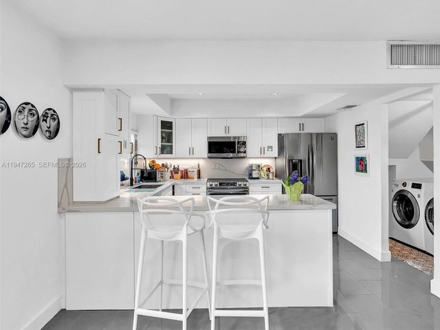 7661 SW 102nd Pl, Miami, FL 33173