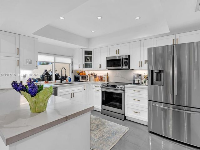 7661 SW 102nd Pl, Miami, FL 33173