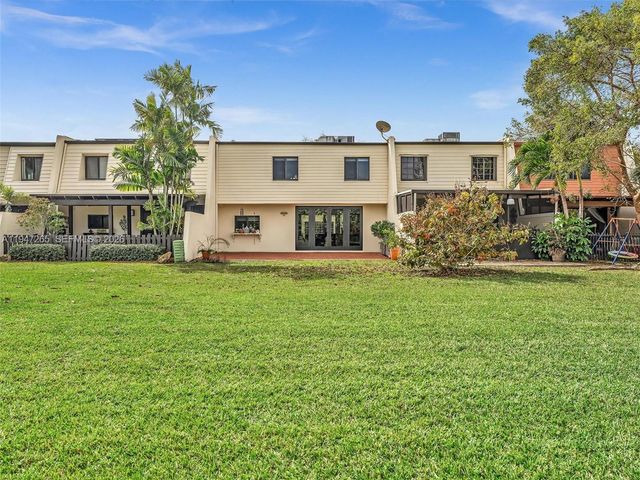 7661 SW 102nd Pl, Miami, FL 33173